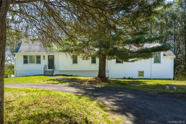 $775,000 | 103 South Harmony Hill Road, Pawling, NY 12564