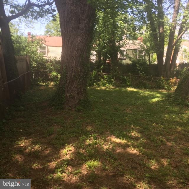 7616 Burnside Road Landover, MD 20785 - Photo 7 of 20 BACKYARD