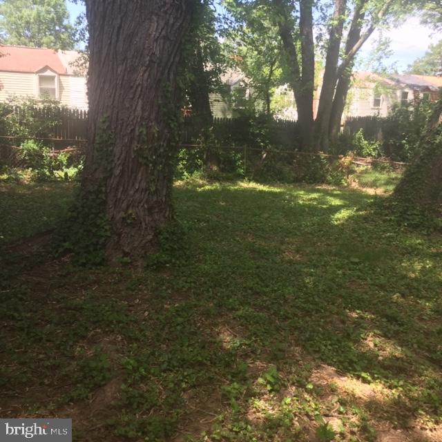 7616 Burnside Road Landover, MD 20785 - Photo 8 of 20 SPECIAL BACKYARD