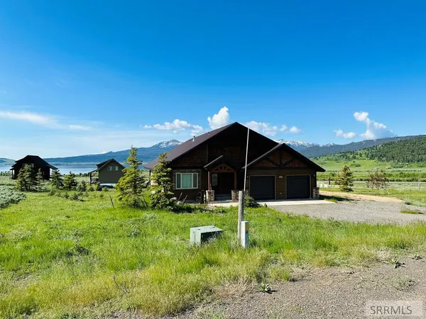 $849,900 | 3676 Henry's Lake Cir Island Park, Island Park, ID 83429