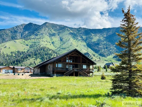 $849,900 | 3676 Henry's Lake Cir Island Park, Island Park, ID 83429