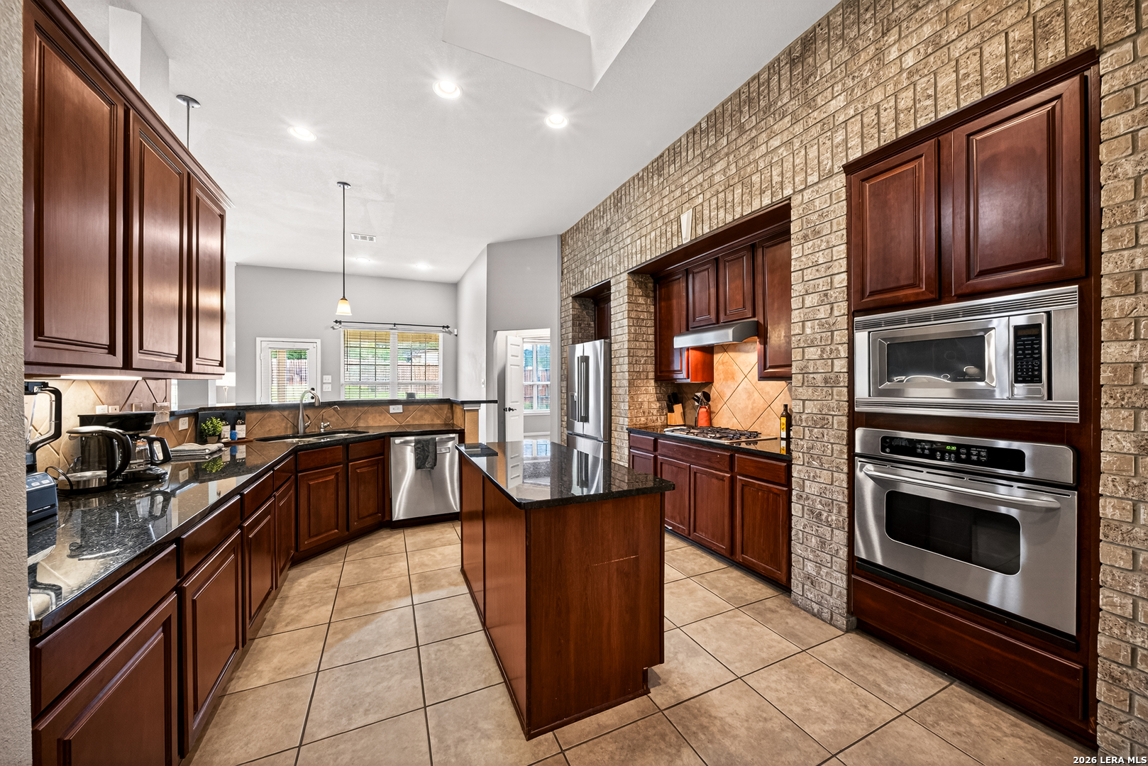 9123 Rio Sedona Helotes, TX 78023 - Photo 6 of 40