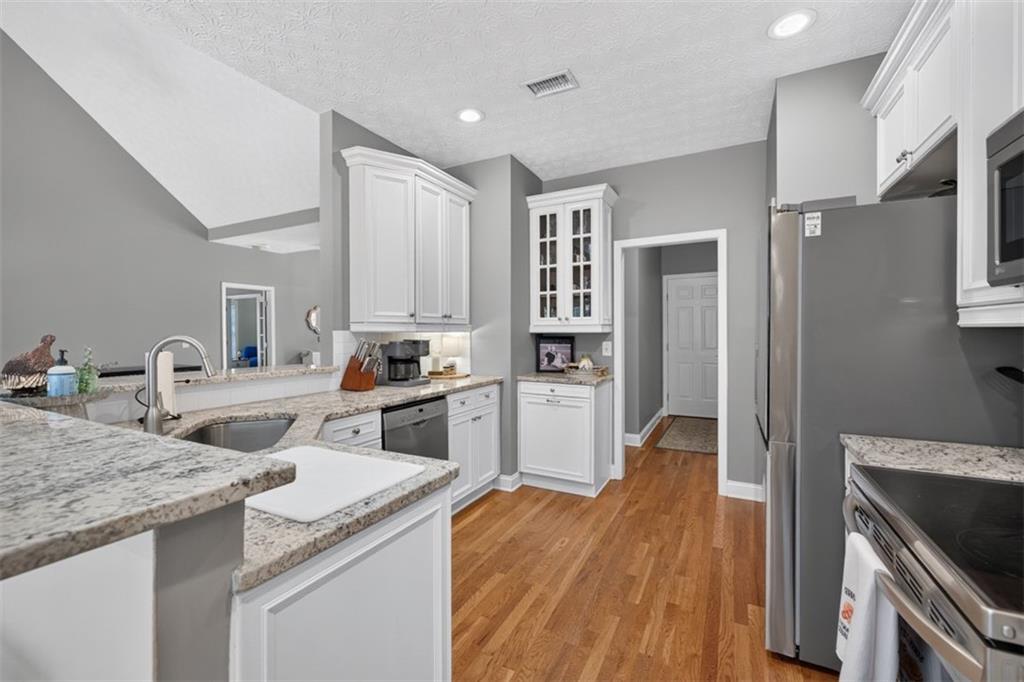 323 Oconee Lane Commerce, GA 30529 - Photo 23 of 86