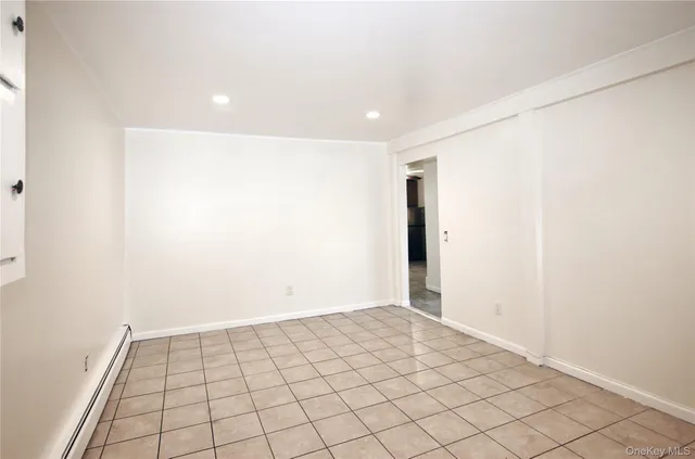 $2,100 | 201 Bennett Avenue, Unit 1, Yonkers, NY 10701