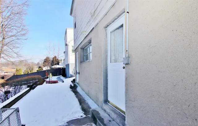 $2,100 | 201 Bennett Avenue, Unit 1, Yonkers, NY 10701