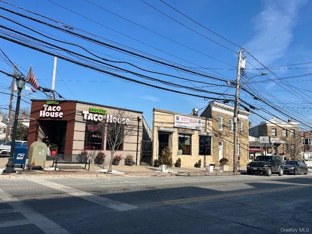 $2,100 | 201 Bennett Avenue, Unit 1, Yonkers, NY 10701