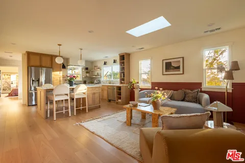 $1,678,000 | 4020 Clayton Avenue, Los Angeles, CA 90027