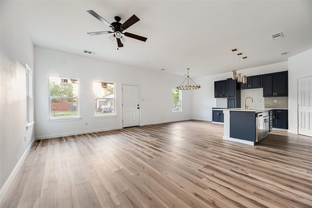 1014 Trinity Street Cleburne, TX 76031 - Photo 8 of 24