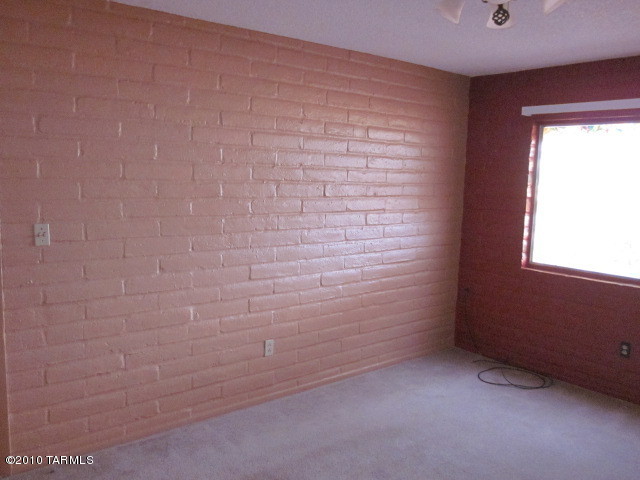 4301 West Drexel Road Tucson, AZ 85746 - Photo 6 of 12