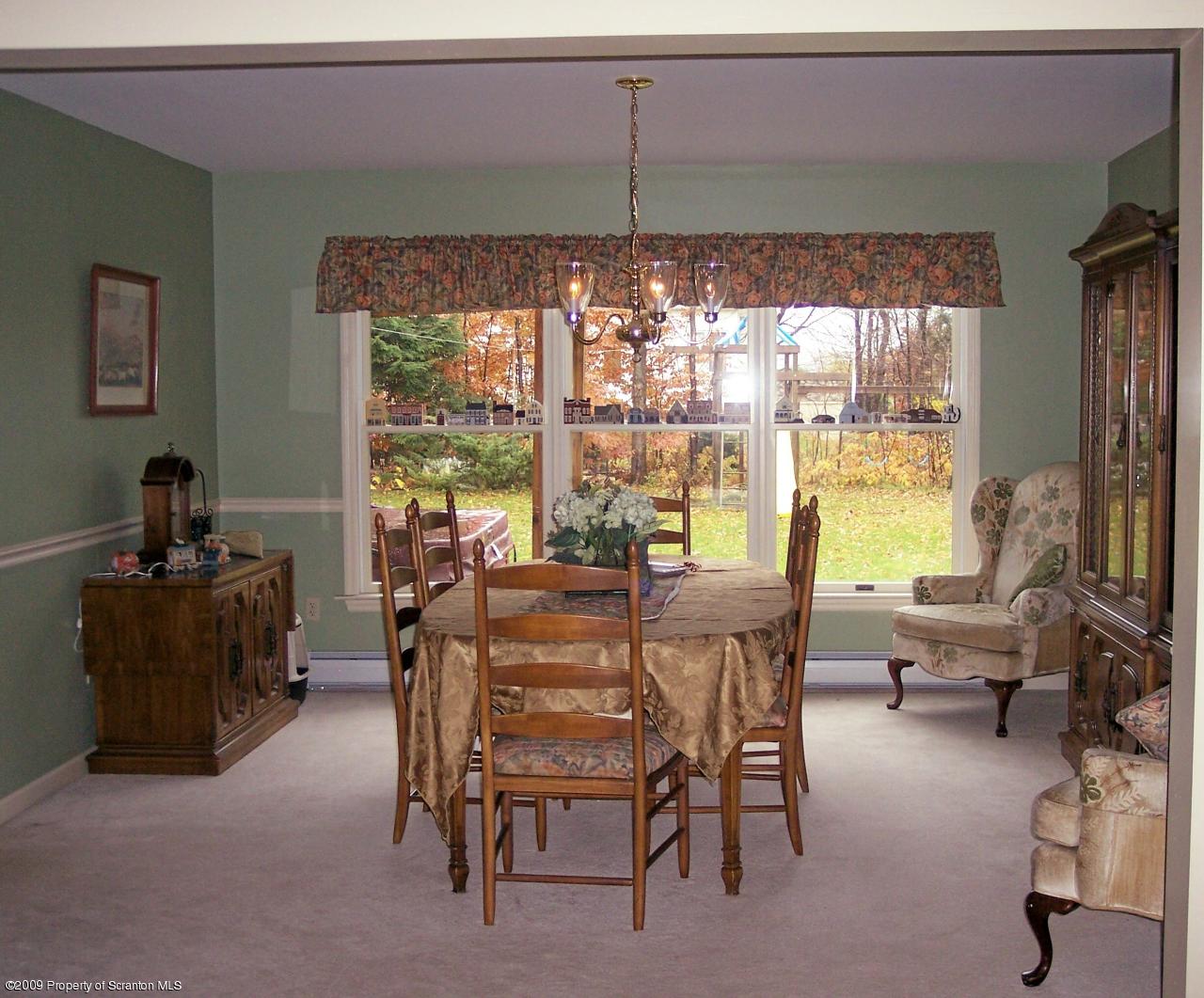 909 Old Logger Road Moscow, PA 18444 - Photo 6 of 16 Gallery Image 6