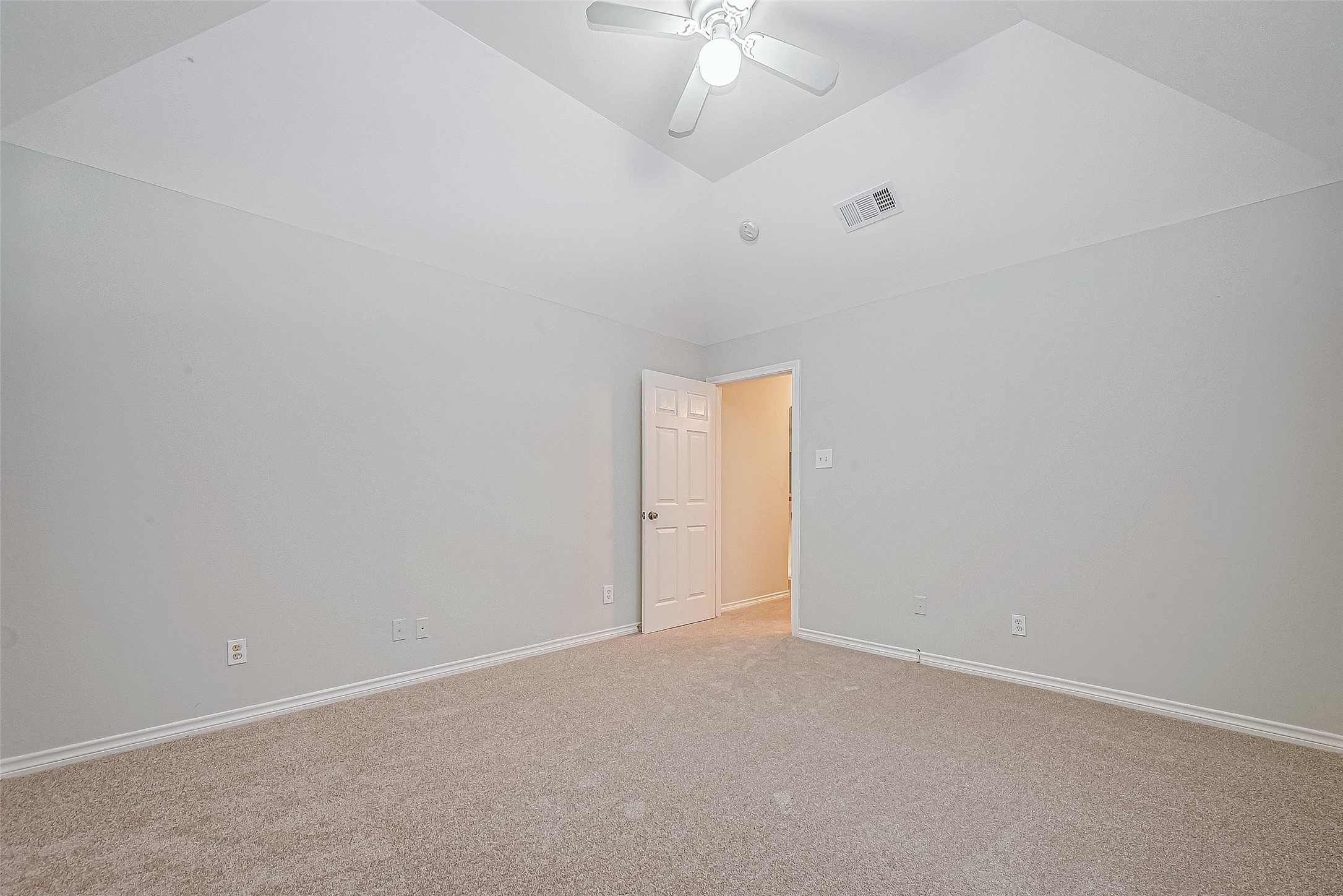 10327 Sablebrook Lane Houston, TX 77095 - Photo 28 of 48 2nd floor Bedroom 1