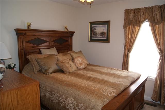518 Dorris Road Portland, TN 37148 - Photo 11 of 20 Your guests will feel right at home in this cozy guest bedroom.