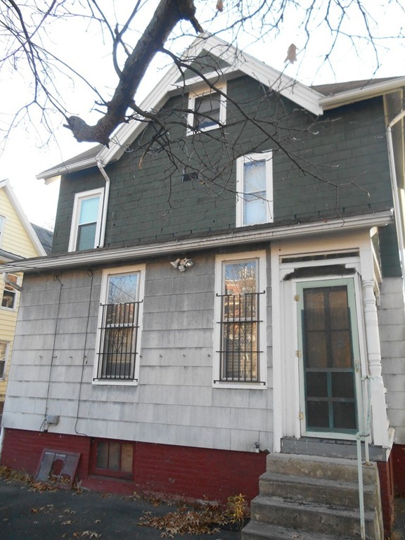 187 Marion Street Springfield, MA 01109 - Photo 2 of 12 Gallery Image 2