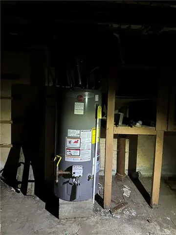 a view of a garage of the house