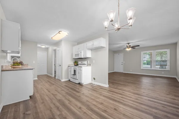 $399,900 | 1618 Windy Meadow Drive, Christiana, TN 37037