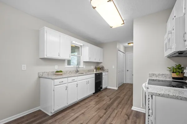 $399,900 | 1618 Windy Meadow Drive, Christiana, TN 37037