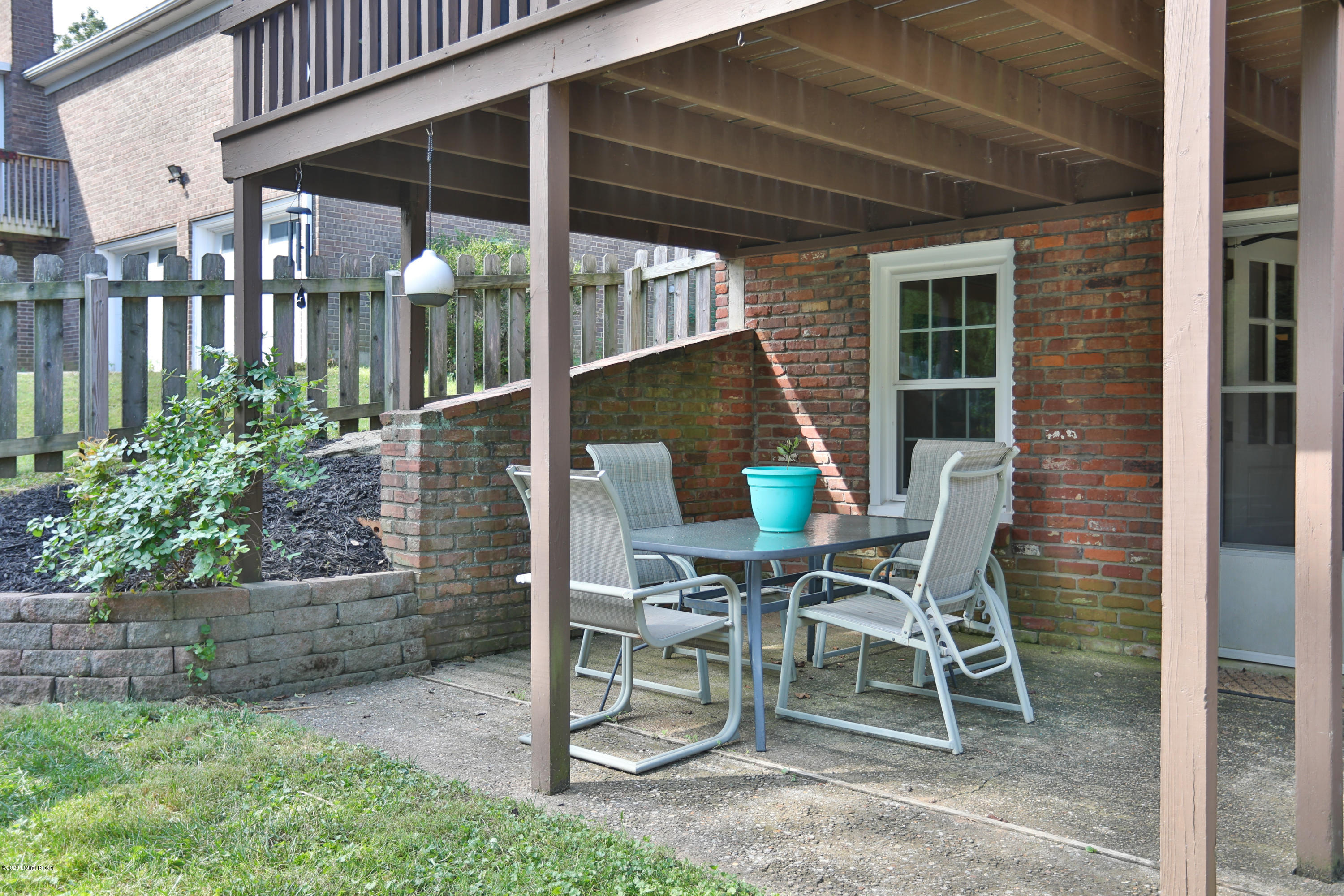 6901 Downs Branch Road Louisville, KY 40228 - Photo 30 of 33 Patio