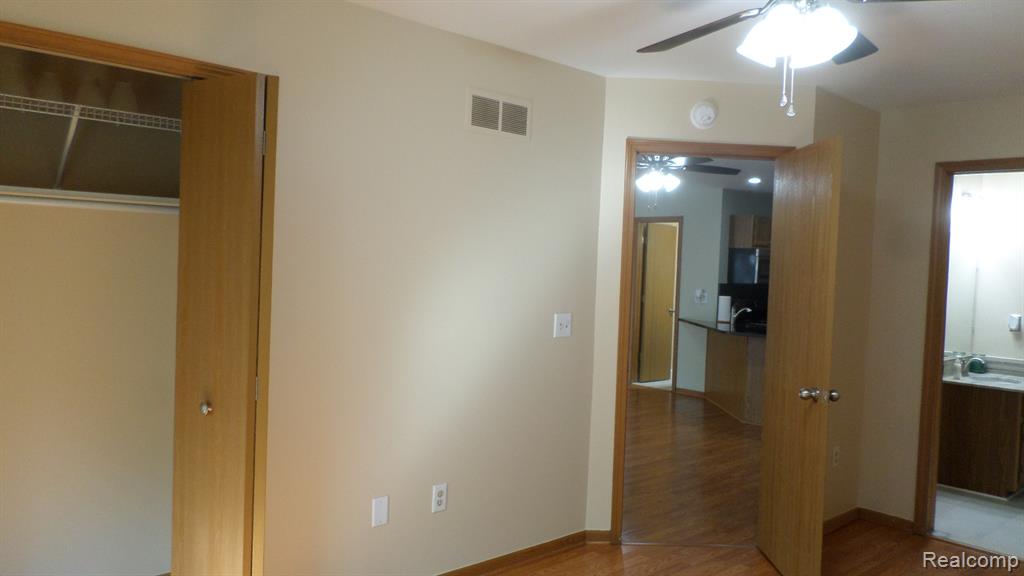 33831 Hooker Road, Unit 6 New Baltimore, MI 48047 - Photo 12 of 34