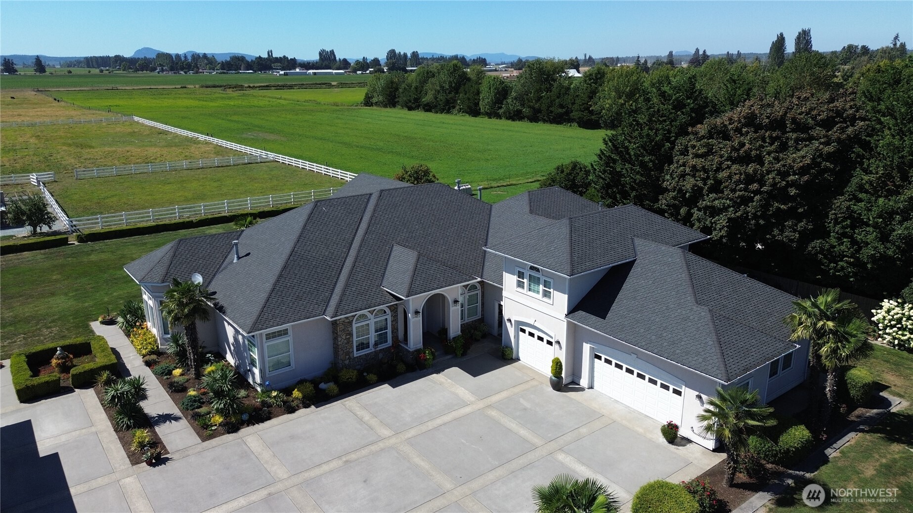15834 Kamb Road Mount Vernon, WA 98273 - Photo 3 of 40 Gallery Image 3