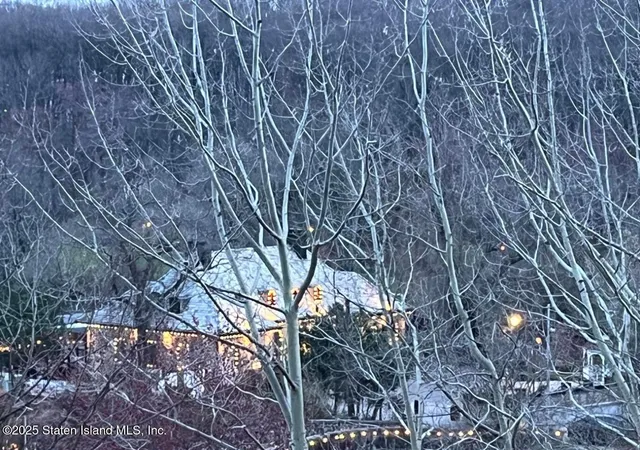 $265,000 | 1100 Clove Road, Unit 3C | Silver Lake