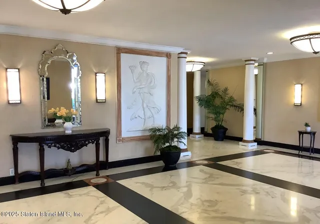 $265,000 | 1100 Clove Road, Unit 3C | Silver Lake