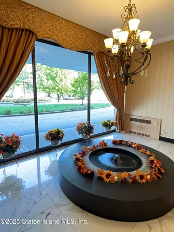 $265,000 | 1100 Clove Road, Unit 3C | Silver Lake