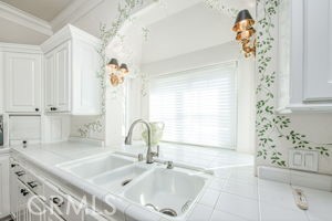 18300 Watts Valley Road Sanger, CA 93657 - Photo 13 of 50 Kitchen