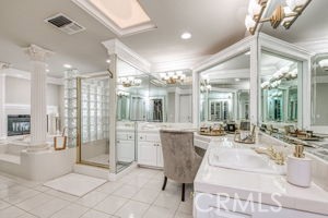 18300 Watts Valley Road Sanger, CA 93657 - Photo 23 of 50 Bonus - Two walk-in closets.