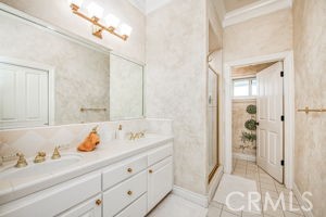 18300 Watts Valley Road Sanger, CA 93657 - Photo 27 of 50 Guest Bathroom # 2