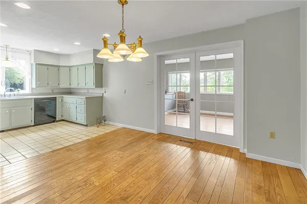 $425,000 | 1897 Houston Road, Enon Valley, PA 16120