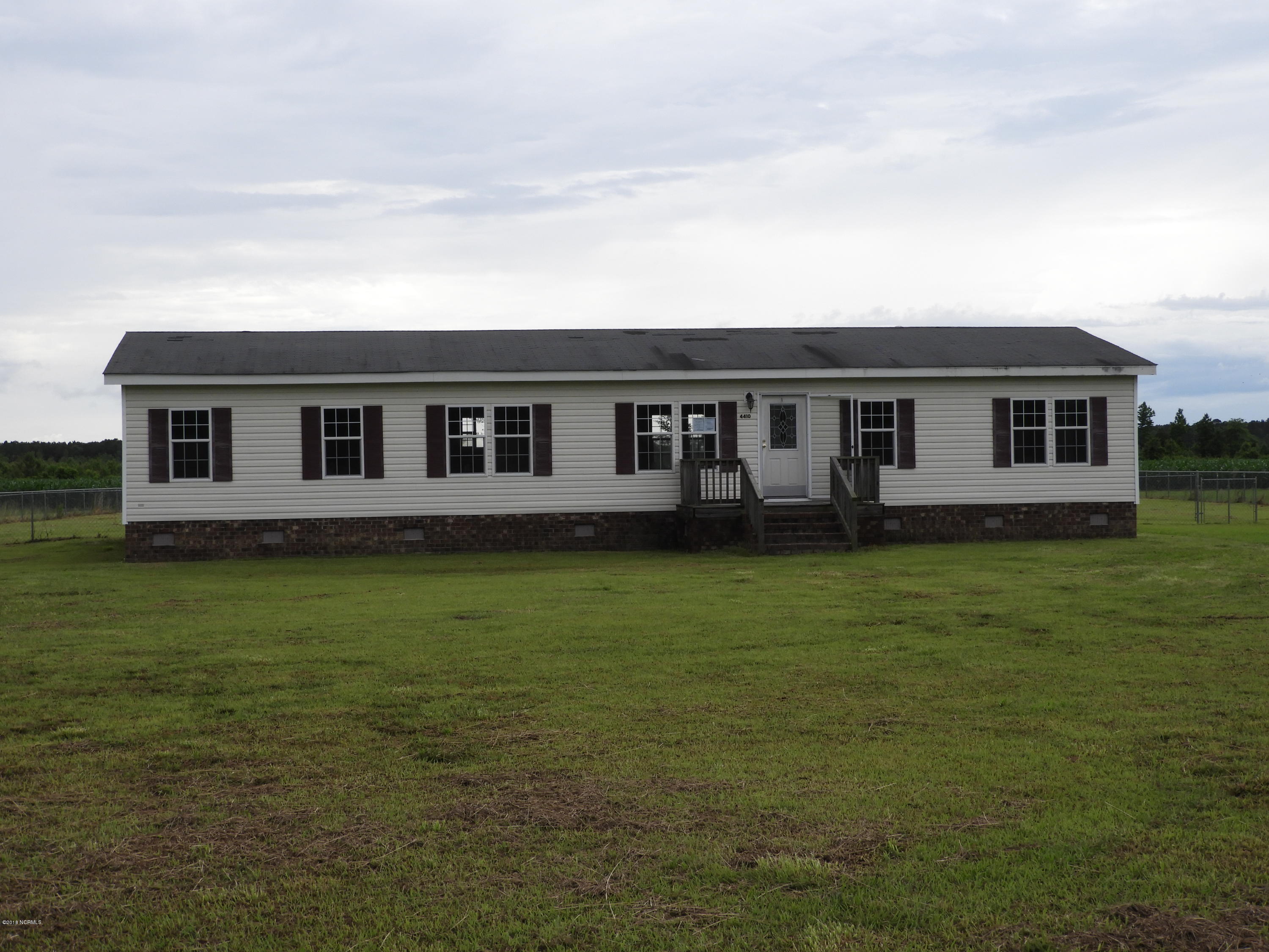 4410 Johnson Place Road Kinston, NC 28501 - Photo 1 of 15 front