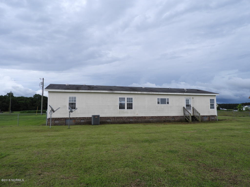 4410 Johnson Place Road Kinston, NC 28501 - Photo 3 of 15 4 REAR