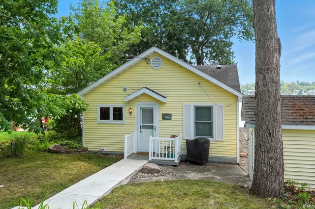 $795,900 | 6955 West North Lake Gage Drive, Angola, IN 46703