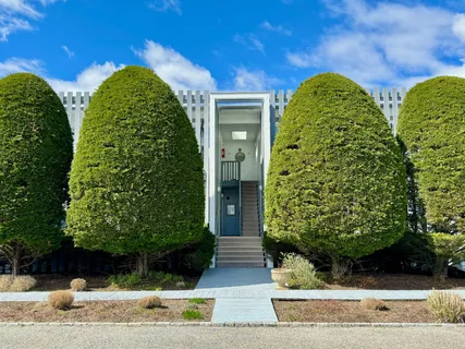 274 Dune Road, Unit 9, Westhampton Beach, NY 11978