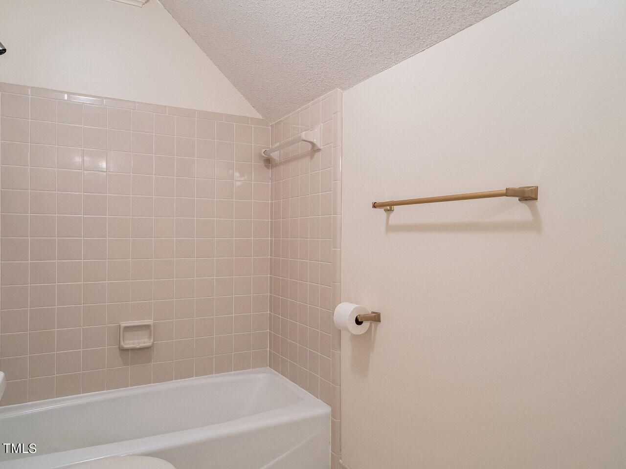 11413 Dunleith Drive Raleigh, NC 27614 - Photo 37 of 49 Full Bathrrom Upstairs