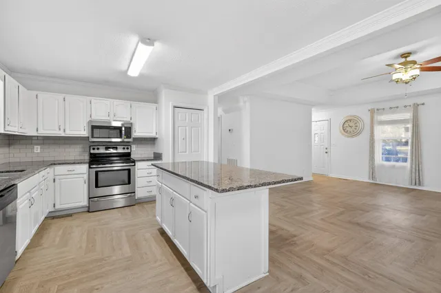 $1,800 | 1352 Farmwood Drive, Murfreesboro, TN 37128