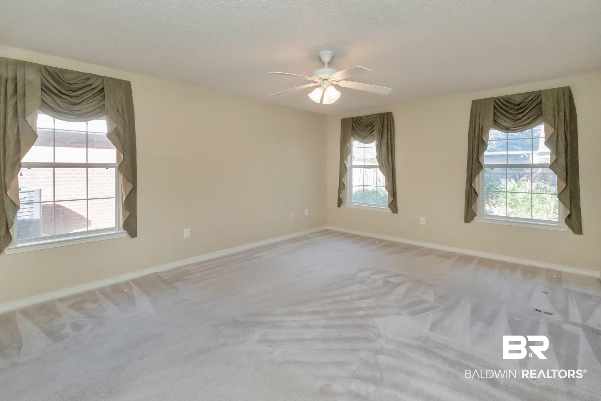 104 Davison Loop Fairhope, AL 36532 - Photo 6 of 32 MASTER BEDROOM