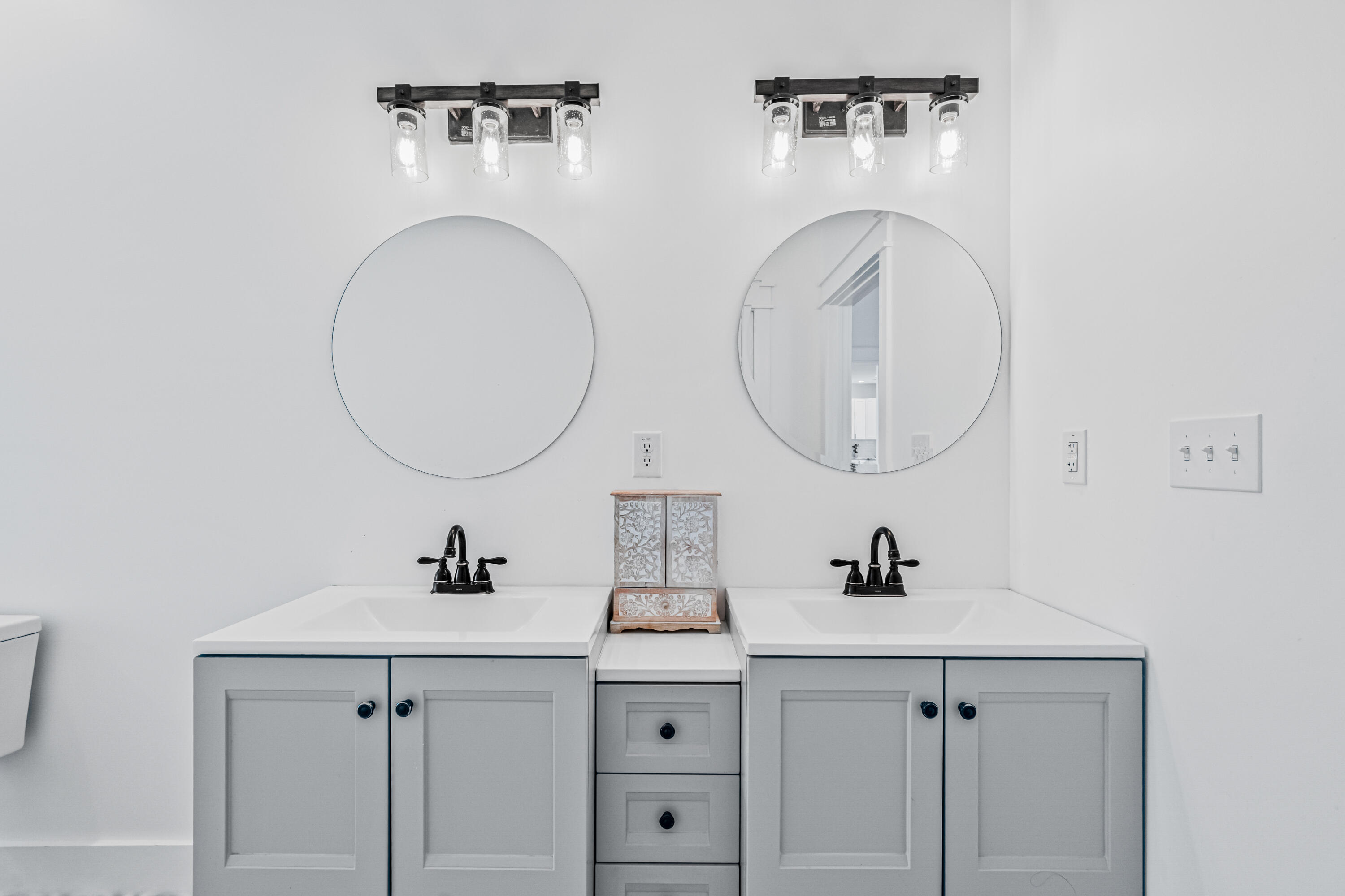 5681 Captain Kidd Road Hollywood, SC 29449 - Photo 34 of 49 Primary double sinks
