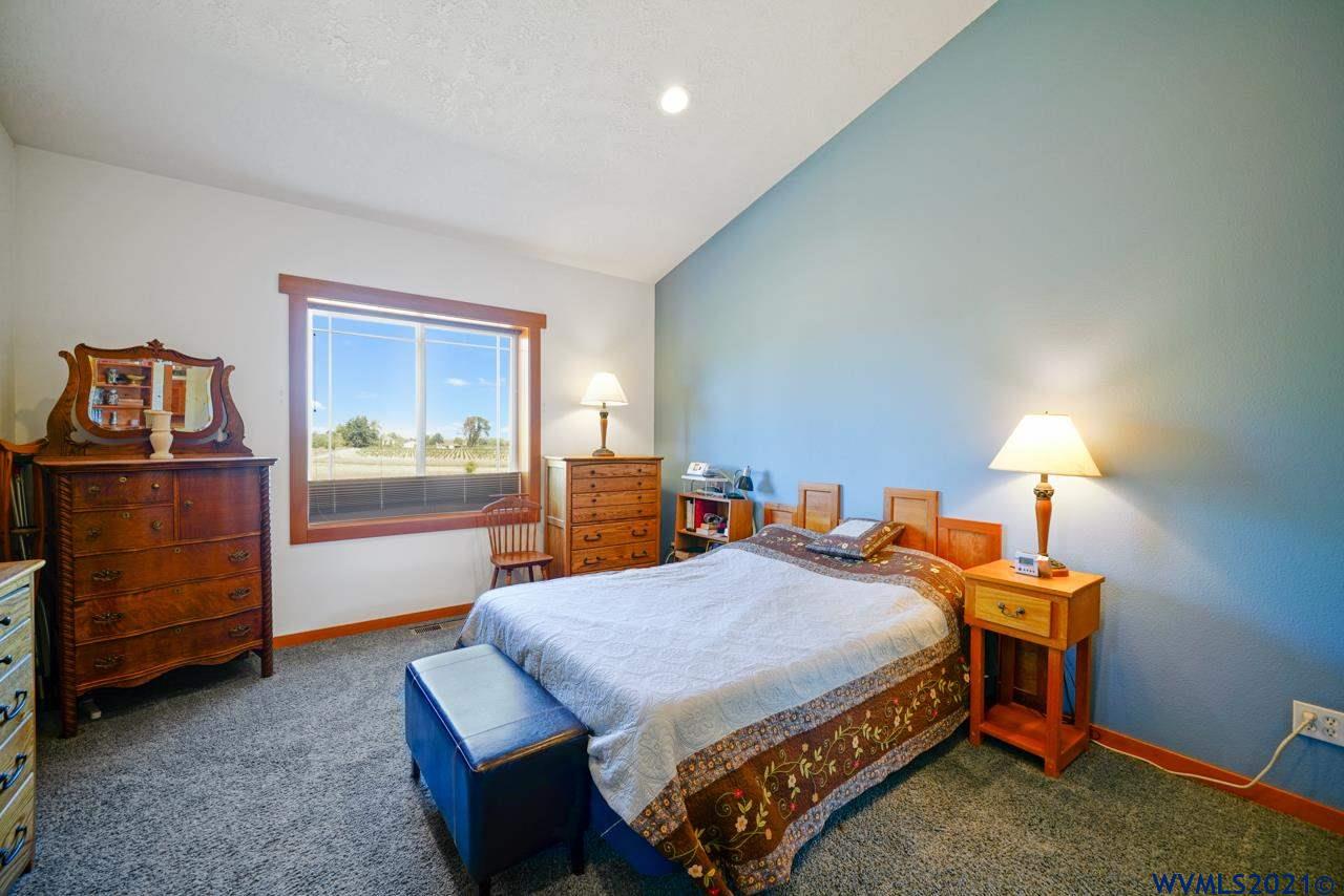15355 Salt Creek Road Dallas, OR 97338 - Photo 19 of 42 Gallery Image 19