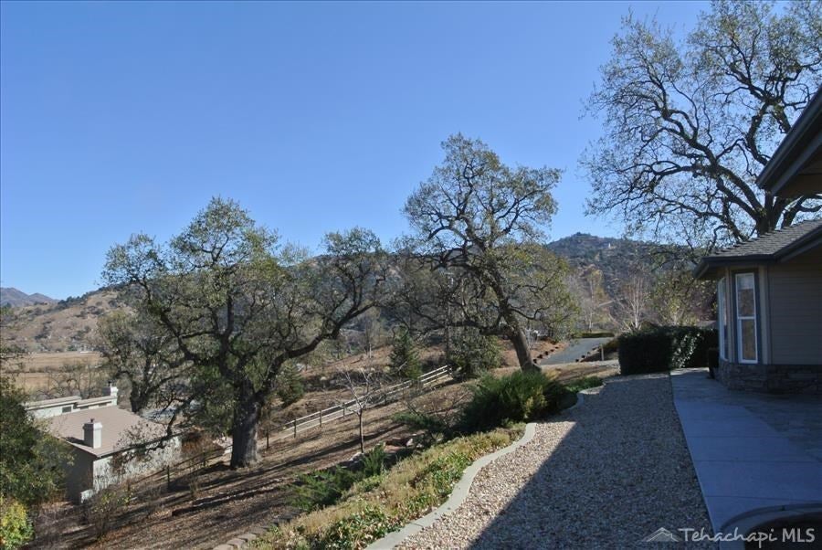 30331 Fox Ridge Court Tehachapi, CA 93561 - Photo 8 of 21 Gallery Image 8
