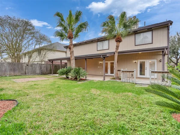 $2,500 | 1814 Oak Valley Drive, Kemah, TX 77565