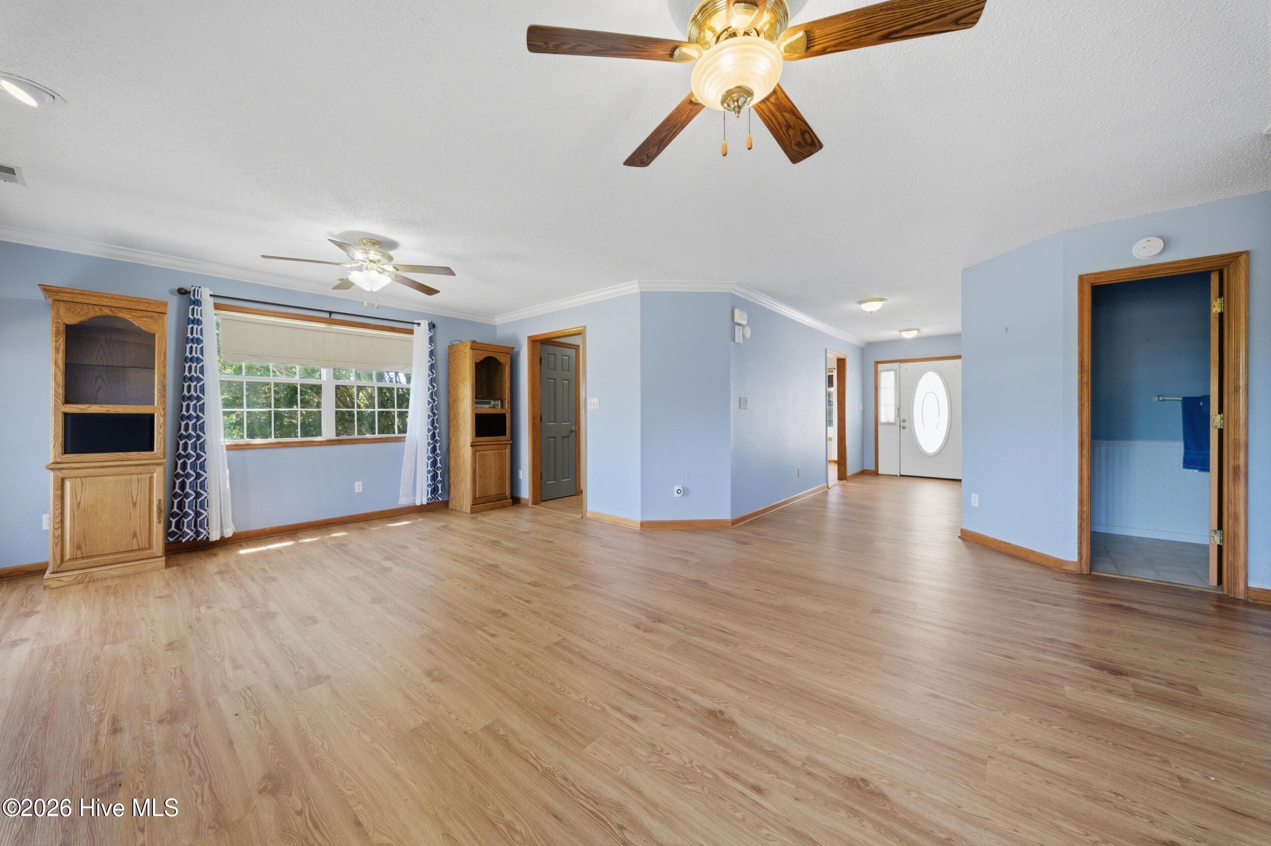 136 Simpson Road Barco, NC 27917 - Photo 12 of 54 living room