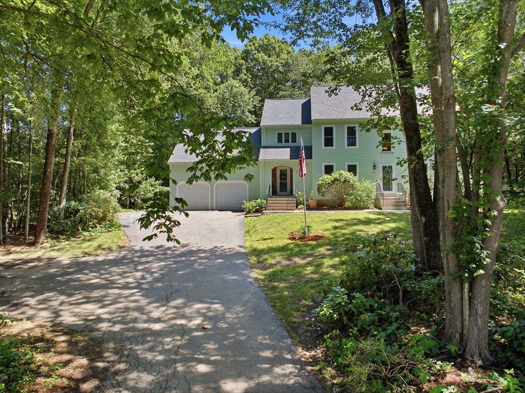 649 Concord Road Marlborough, MA 01752 - Photo 2 of 39