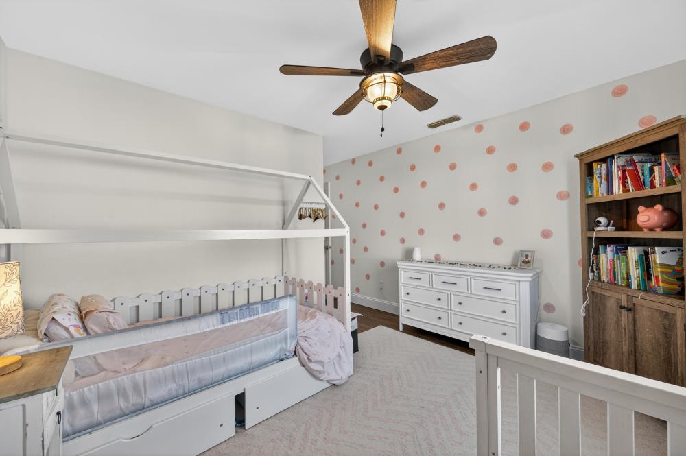 1820 Donner Road West Sacramento, CA 95691 - Photo 23 of 44 a living room with furniture