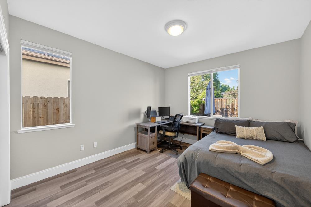 1820 Donner Road West Sacramento, CA 95691 - Photo 28 of 44 a living room with furniture and windows