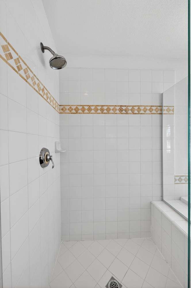 1820 Donner Road West Sacramento, CA 95691 - Photo 42 of 44 a bathroom with a shower