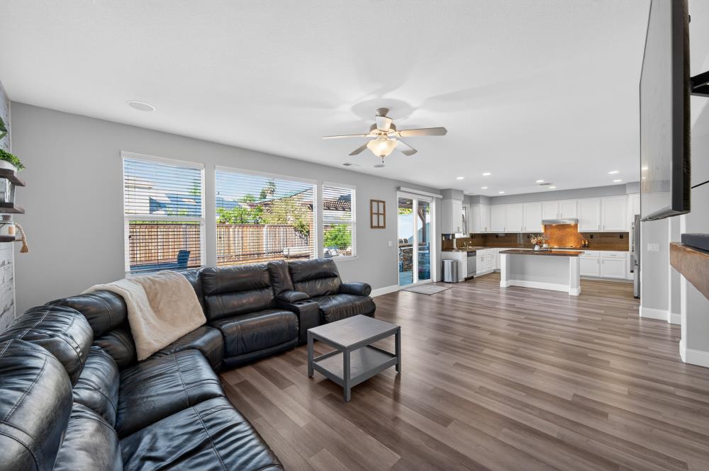 1820 Donner Road West Sacramento, CA 95691 - Photo 9 of 44 a living room with furniture and a wooden floor