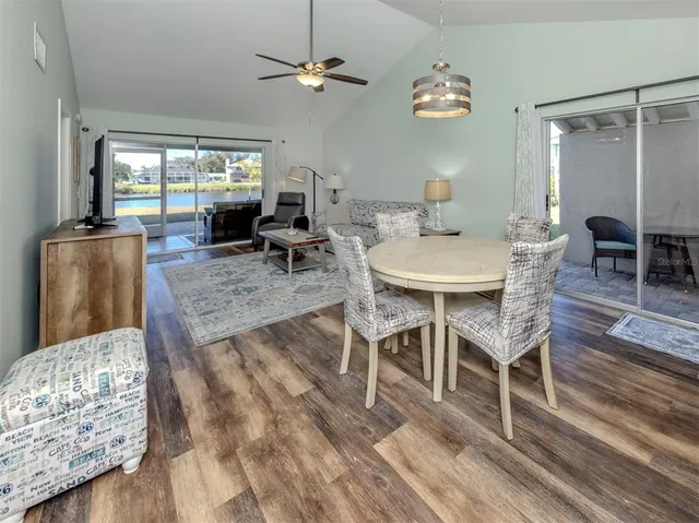 $289,000 | 1310 Pine Lake Drive, Unit 10, Venice, FL 34285