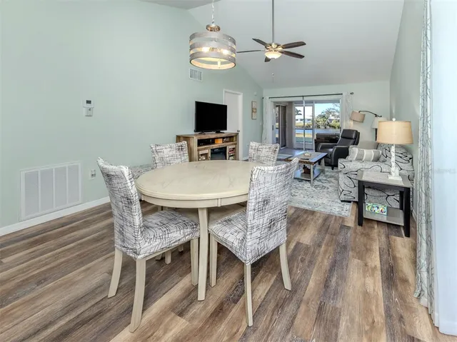 $289,000 | 1310 Pine Lake Drive, Unit 10, Venice, FL 34285