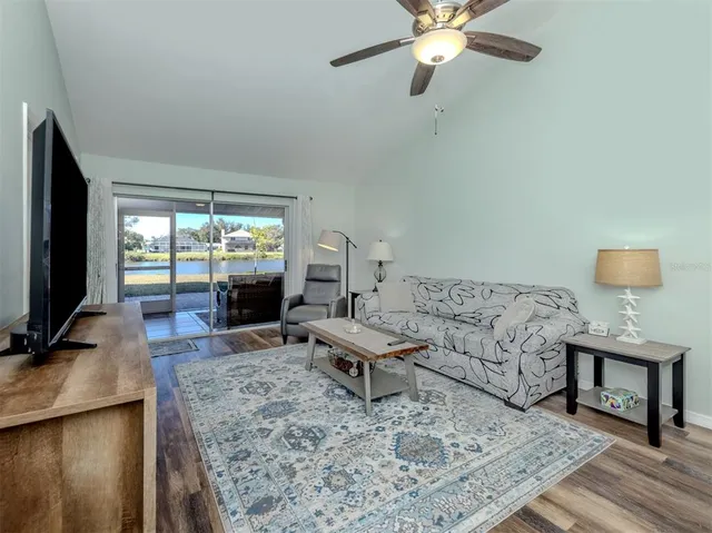 $289,000 | 1310 Pine Lake Drive, Unit 10, Venice, FL 34285